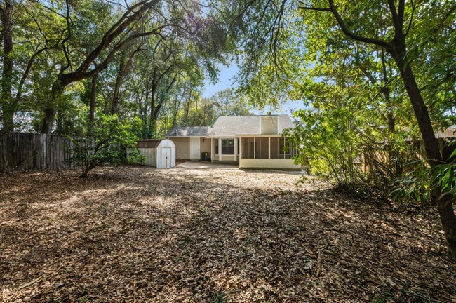 Building Photo - 206 Esmond Ct