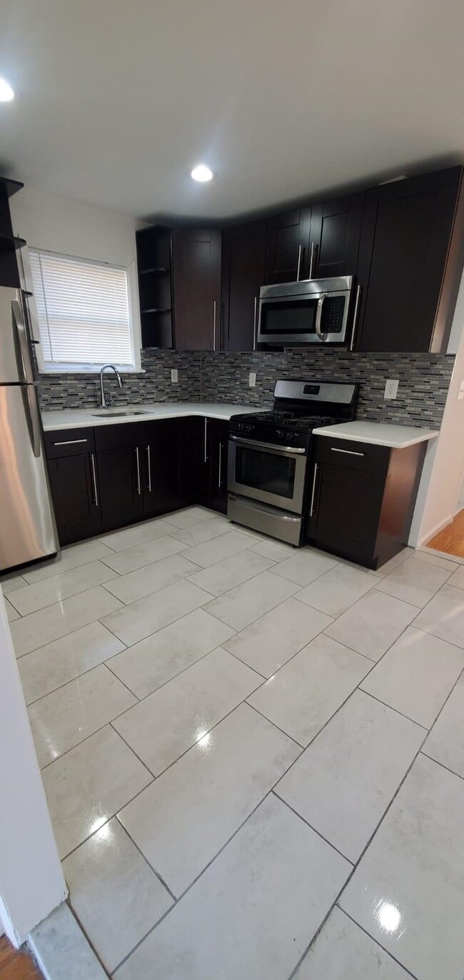 Building Photo - 3586 John F. Kennedy Blvd