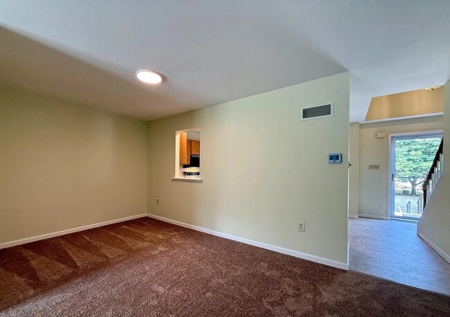 Building Photo - 2814 Kingston Dr