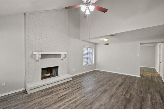 Building Photo - Lake Arlington area 4 bedroom with large yard