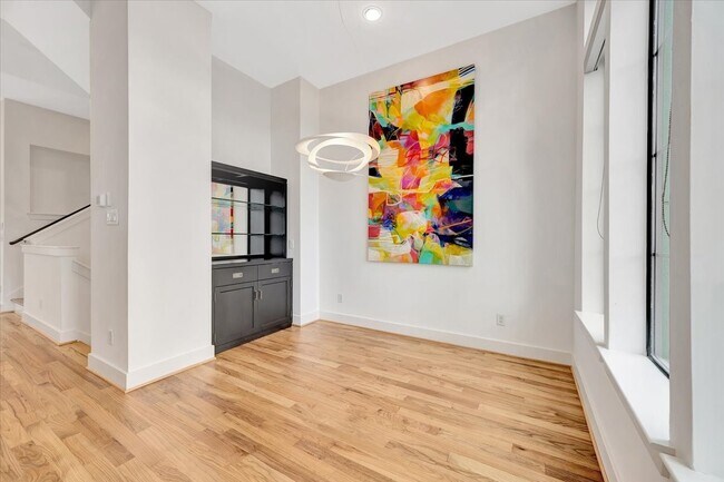 Building Photo - 2104 Colorado St