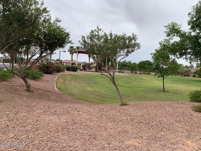 Building Photo - 345 E Caribbean Dr