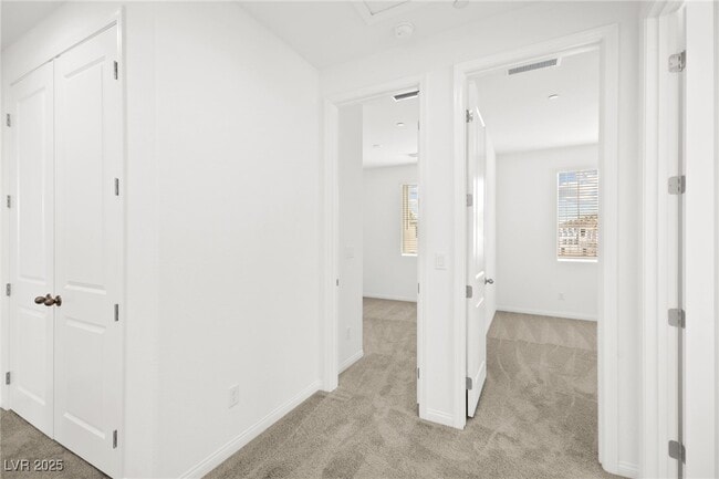 Building Photo - 10140 Glen Aulin St