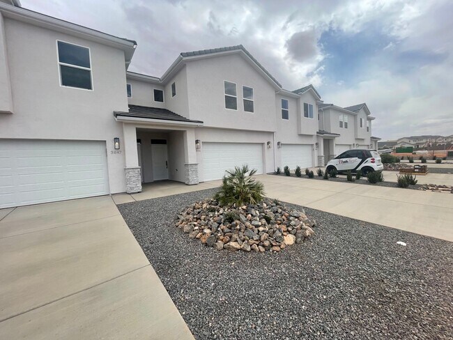 Building Photo - 3861 Mustang Vly Dr