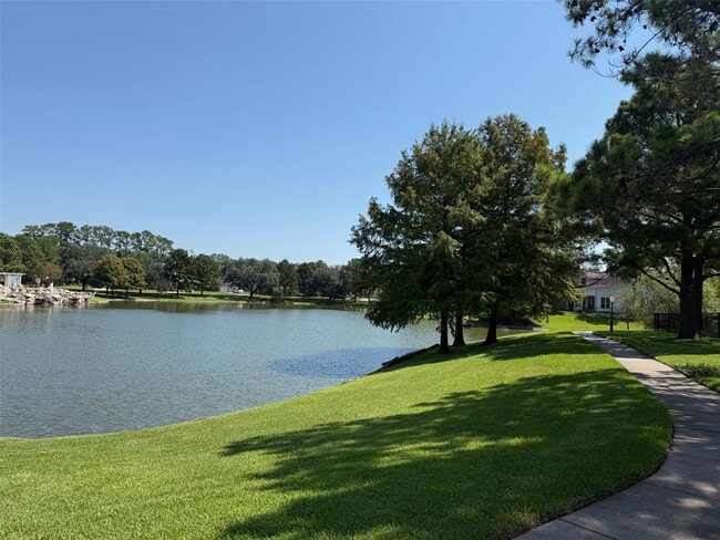 Building Photo - 835 Victoria Lakes Dr
