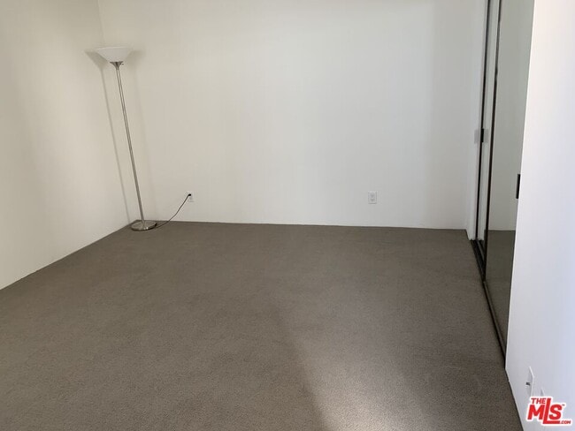 Building Photo - 3675 Keystone Av