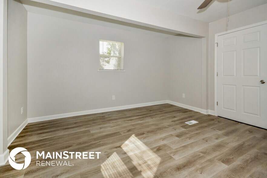 Building Photo - 4038 Whitaker Dr