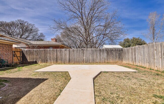 Building Photo - So many Amenities!