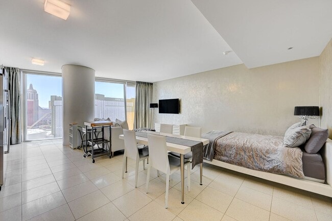 Primary Photo - Veer Towers 2007W- Strip/City Views from t...