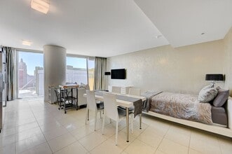Building Photo - Veer Towers 2007W- Strip/City Views from t...