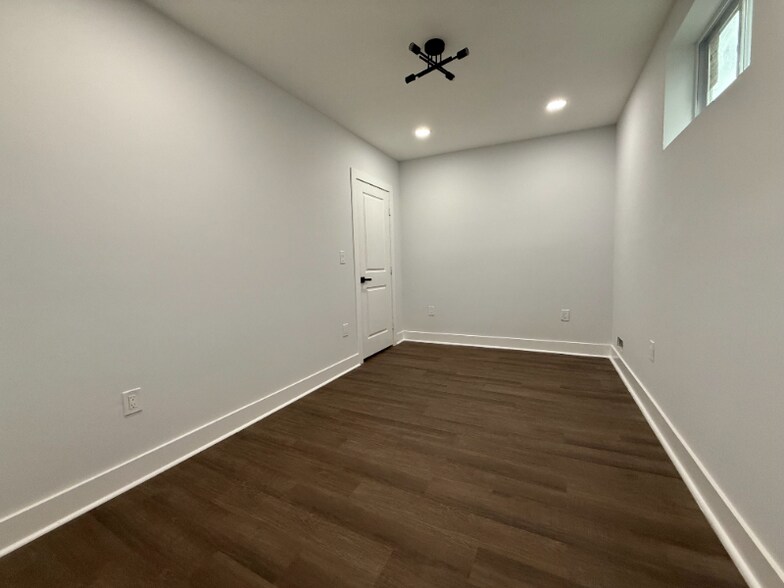 Building Photo - 3514 Reisterstown Rd