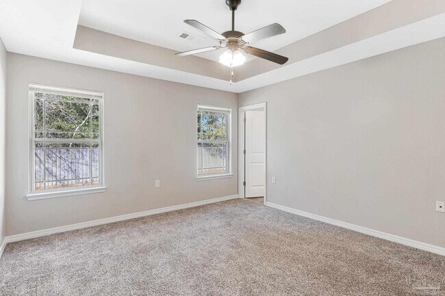 Building Photo - 5441 Pescara Dr