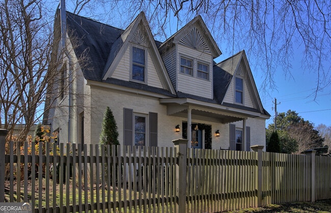 Primary Photo - 351 Seavy St