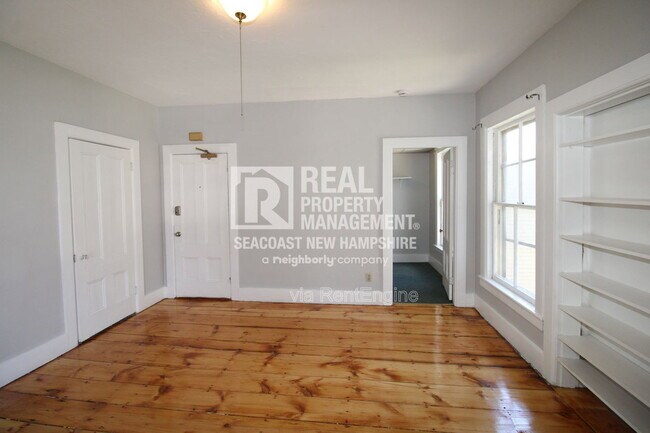 Building Photo - 40 Grove St