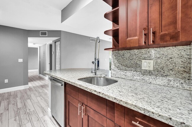 Building Photo - 1263 SW 46th Ave