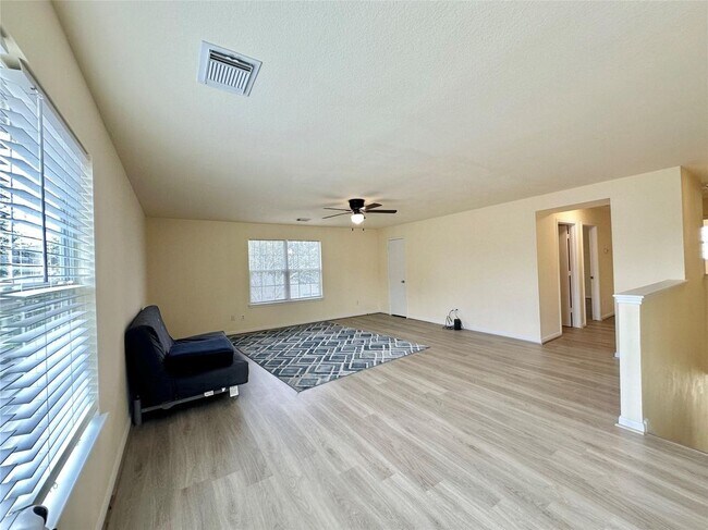 Building Photo - 2214 Bristol Bend Ln
