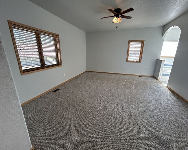Building Photo - Room to Roam – Stunning Home on 2.4 Acres