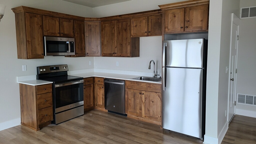 Building Photo - 109 Hillcrest Ave