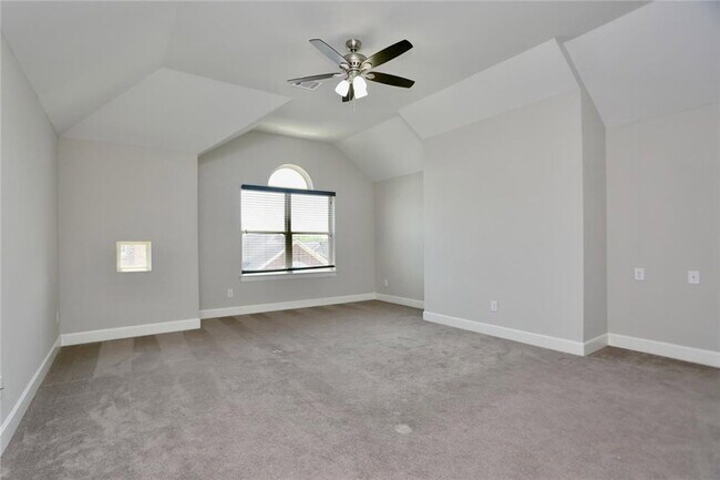 Building Photo - 3614 Main Plaza Dr