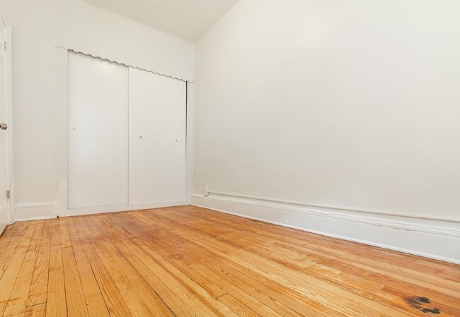 Building Photo - 154 W 29th St