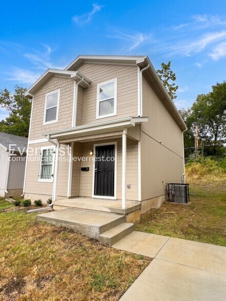 Building Photo - 4033 Highland Ave