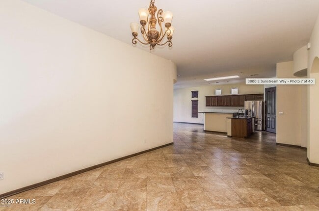 Building Photo - 3806 E Sunstream Way