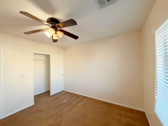 Building Photo - 7473 Glorious Sun Dr