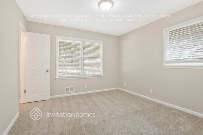 Building Photo - 5668 Beechwood Dr SW