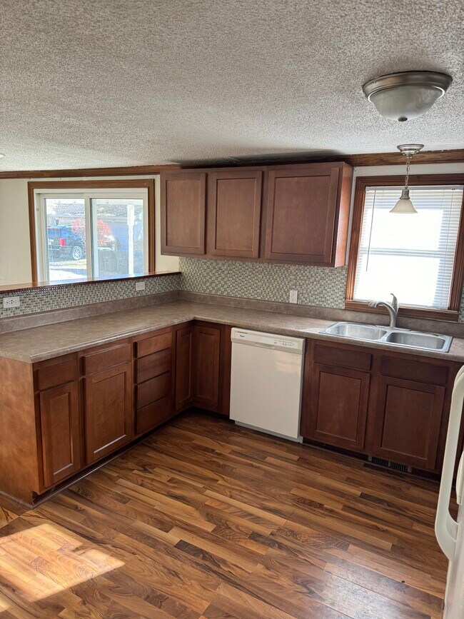 Large Counter Space & Dishwasher - 3900 W 11th St