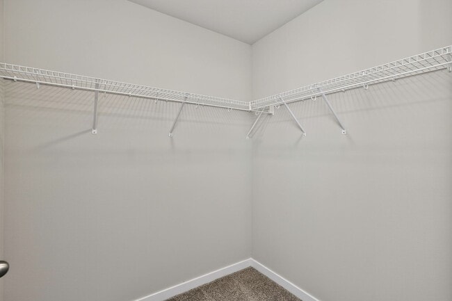 Building Photo - MODERN COMFORT!! 3 Bedroom, 3 Bathroom Townhome in Urbandale!