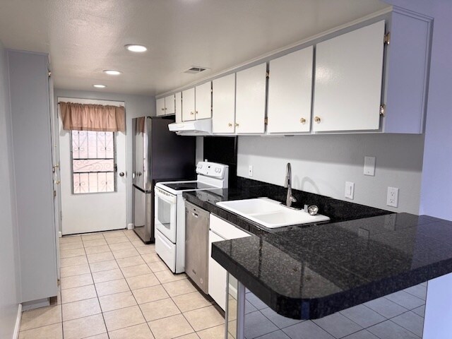 Building Photo - 74443 Driftwood Dr