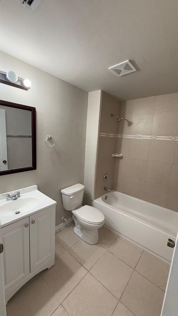 Building Photo - 1619-1621 SW 33rd St- Duplex