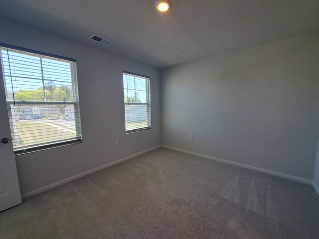 Building Photo - 2728 Chert Ln