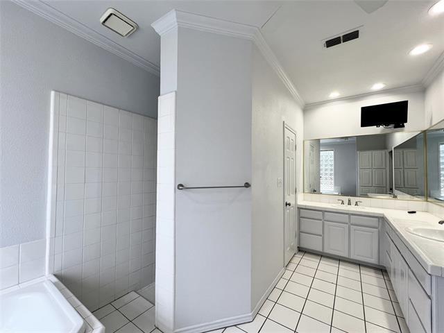 Building Photo - 2116 Clear Lake Rd