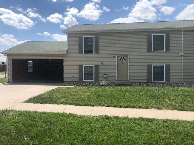 Building Photo - 3005 N 50th St