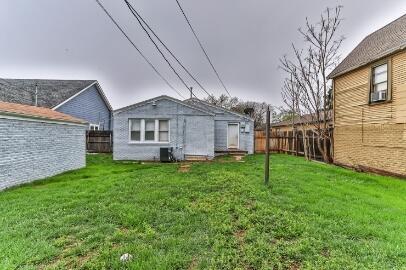 Building Photo - 2310 15th St