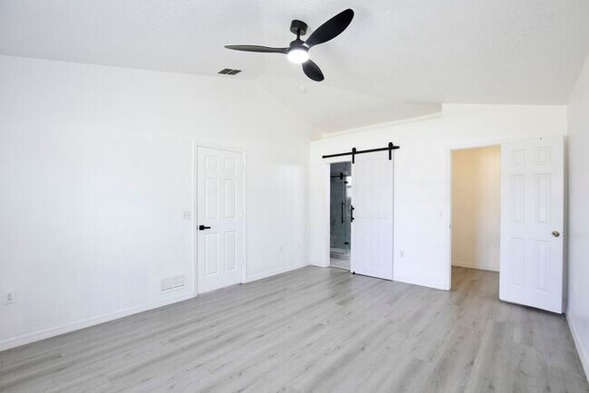 Building Photo - Stylish 3/2 + Office or Flex Space with Luxury Finishes & Spacious Open Layout
