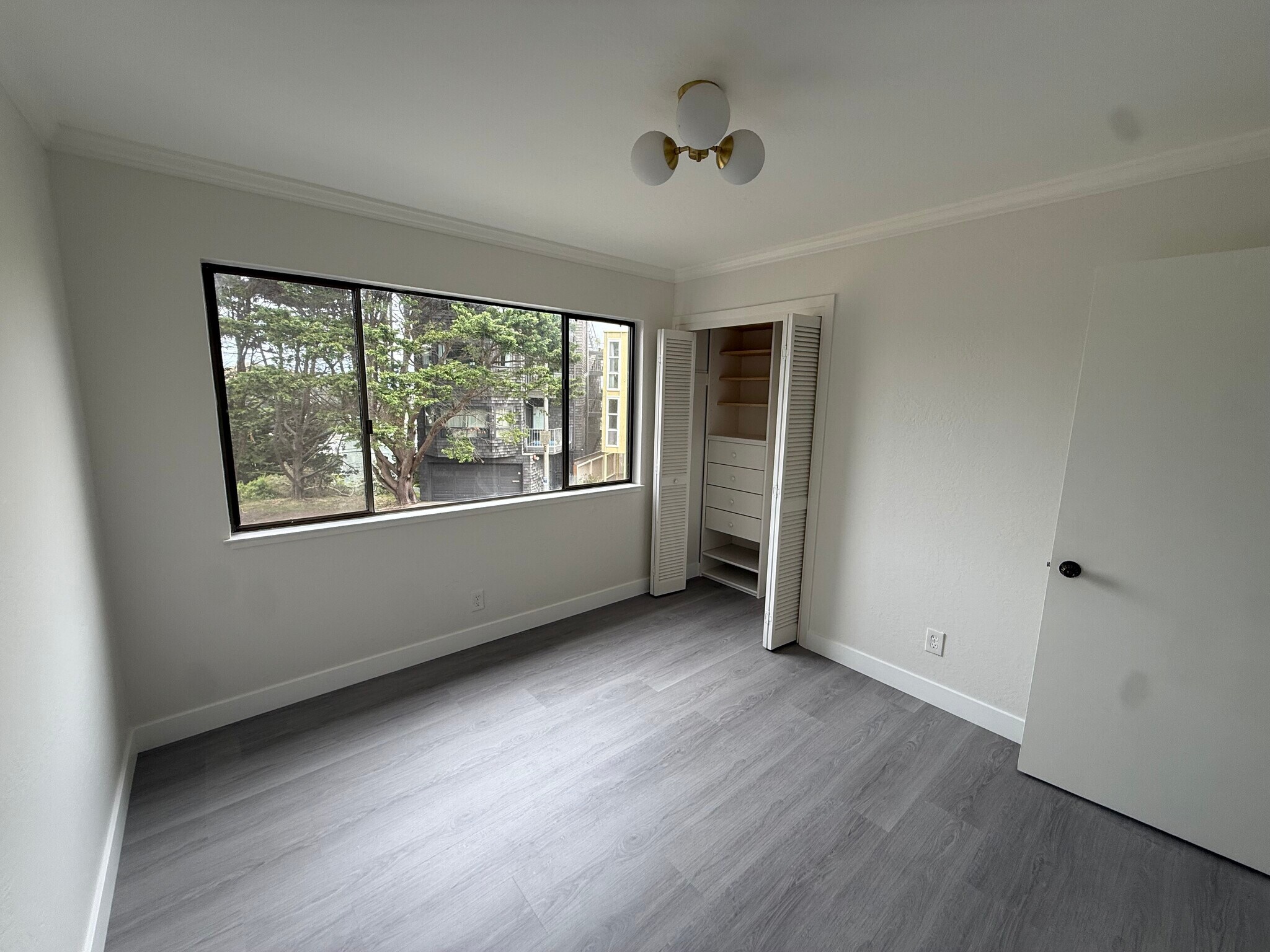 Building Photo - 47 Grand View Ter