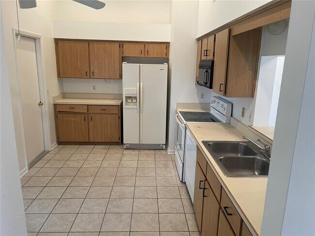 Building Photo - 4352 Sandhurst Dr
