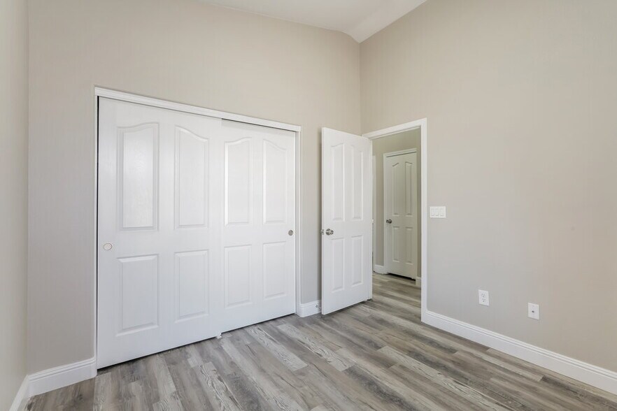 Building Photo - 3960 Dusty Coral St
