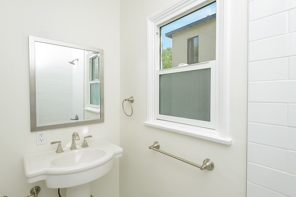 Building Photo - 1517 S Orange Grove Ave