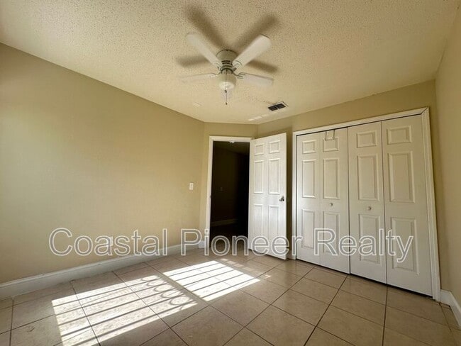Building Photo - 5104 Aventura Blvd