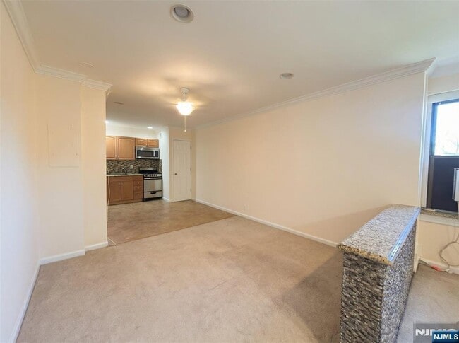 Building Photo - 400 Fairview Ave