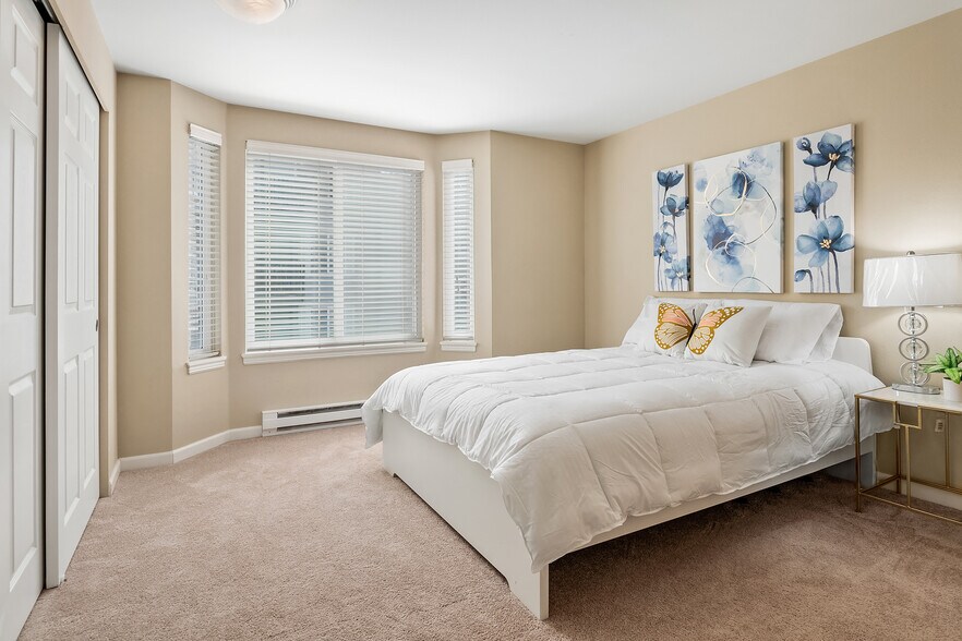 Building Photo - 11102 NE 125th Ln