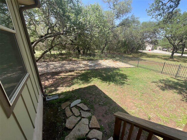 Building Photo - 313 Bedford Dr
