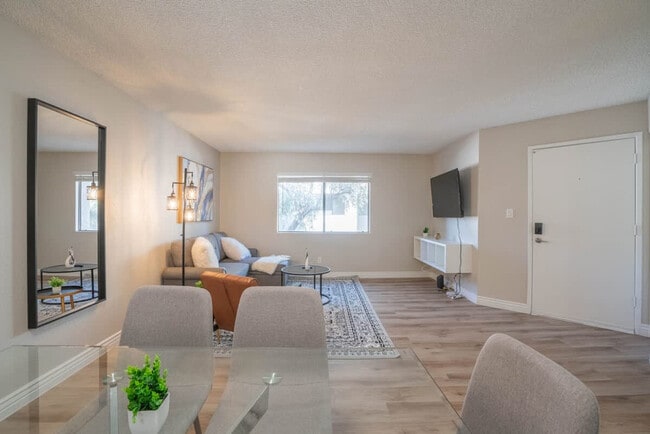 Building Photo - 8570 E McDowell Rd