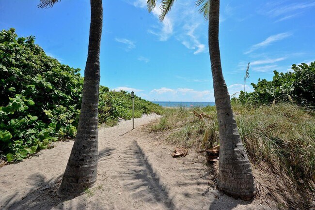 Building Photo - 950 Ponce De Leon Rd