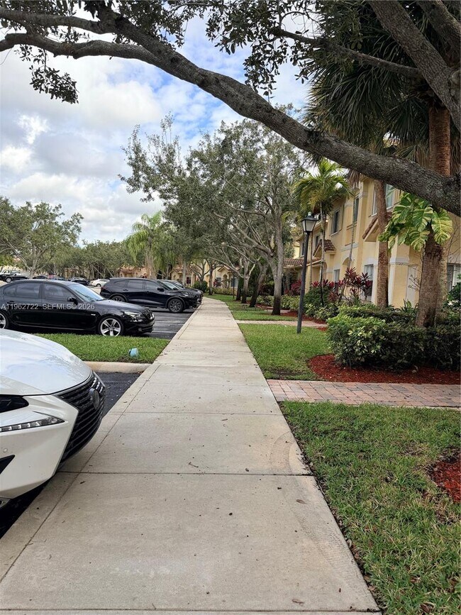 Building Photo - 2677 SW 83rd Terrace