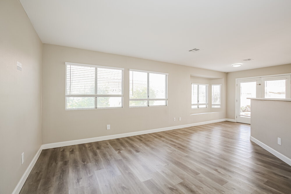 Building Photo - 1832 Fan Fare Dr