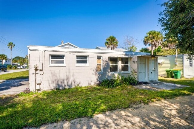 Primary Photo - 725 5th Ave N